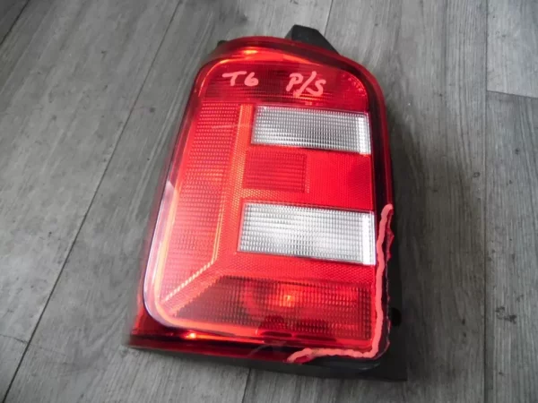 VW TRANSPORTER T6 REAR LIGHT LEFT SIDE 7E0945095T DAMAGE
